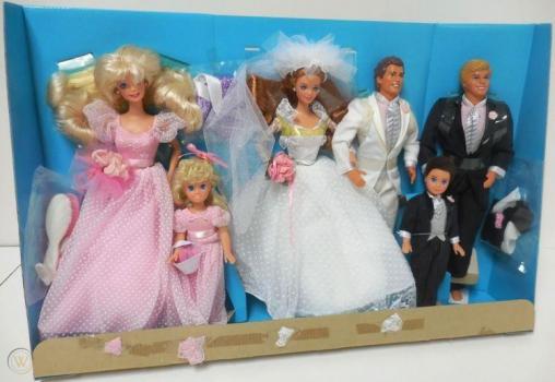 Mattel - Barbie - Midge Wedding Party Gift Set: Barbie (Bridesmaid), Kelly (Flower Girl), Midge (Bride), Alan (Groom), Todd (Ring Bearer), Ken (Best Man) - Doll